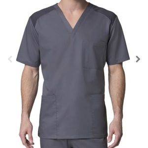 Maevn Men’s Eon Scrub top